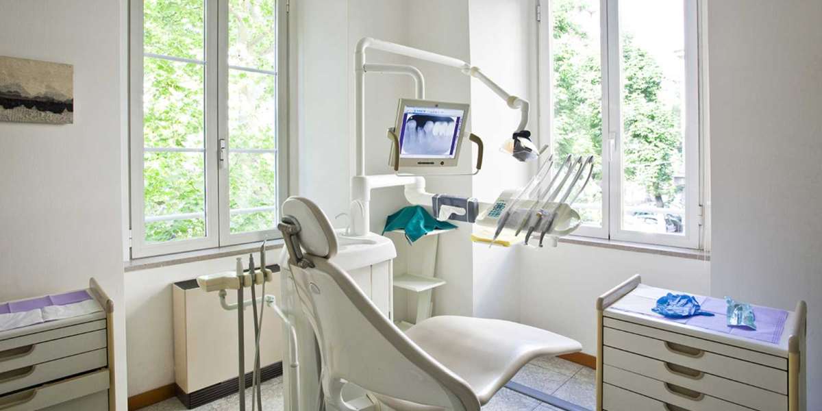 Root Canal Specialist Dubai with Modern Tools