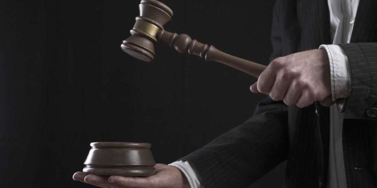 Benefits of Studying Law in Qatar for Future Lawyers
