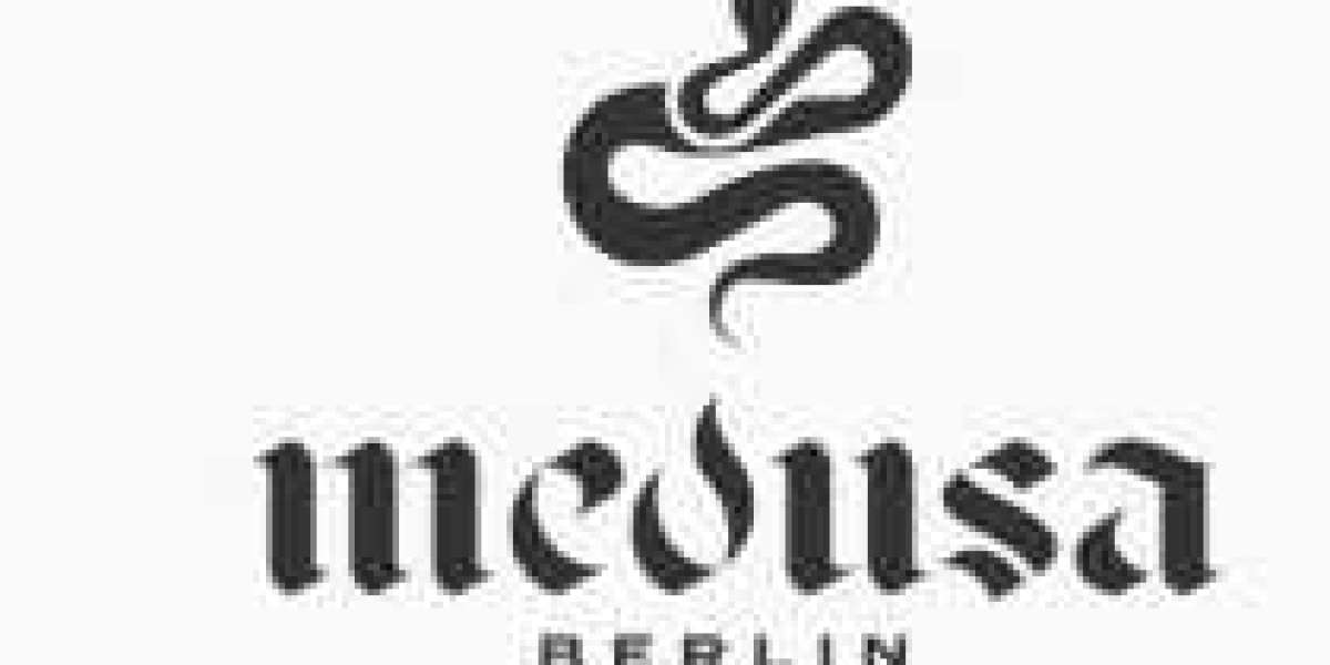 Creative Nail Studio Berlin: Where Art Meets Precision