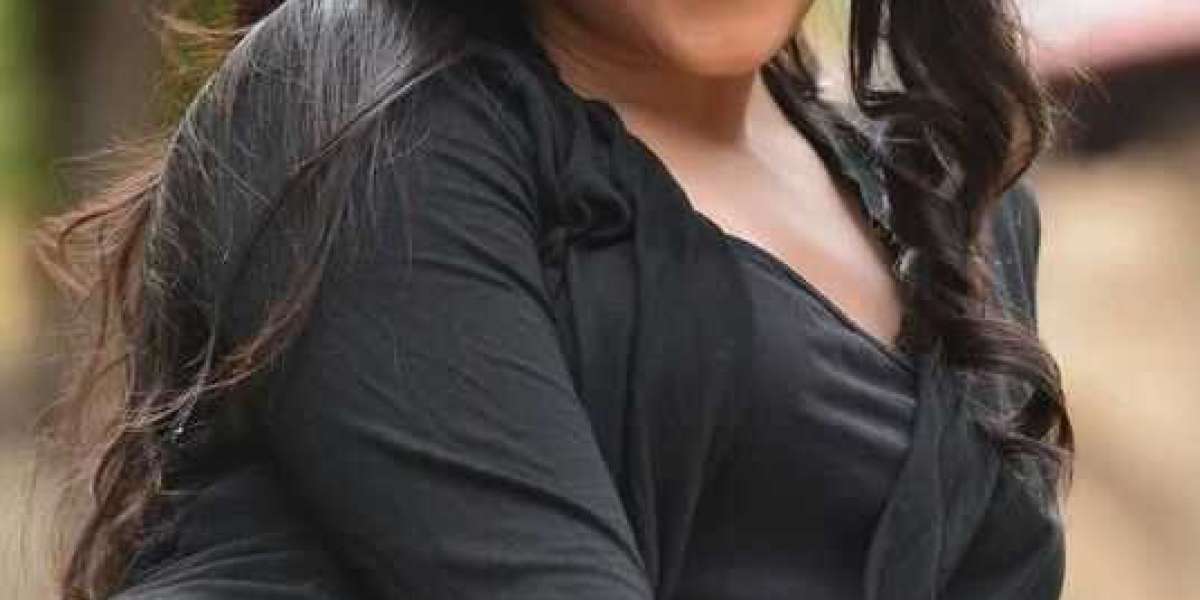 Exclusive Escort Service in Laxmi Nagar | Isha Khurana