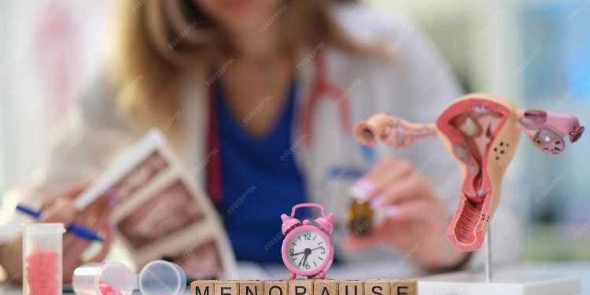 Ectopic Pregnancy: Early Symptoms & Emergency Care