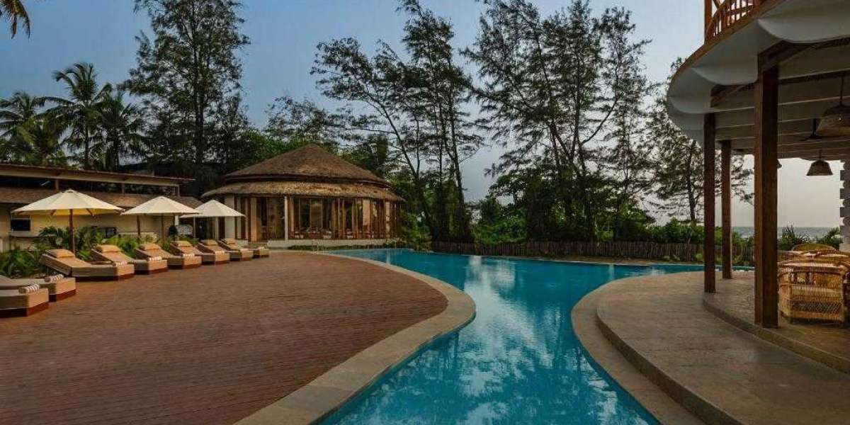 Best Resorts Near Morjim Beach (2026): Luxury, Family & Couples Guide