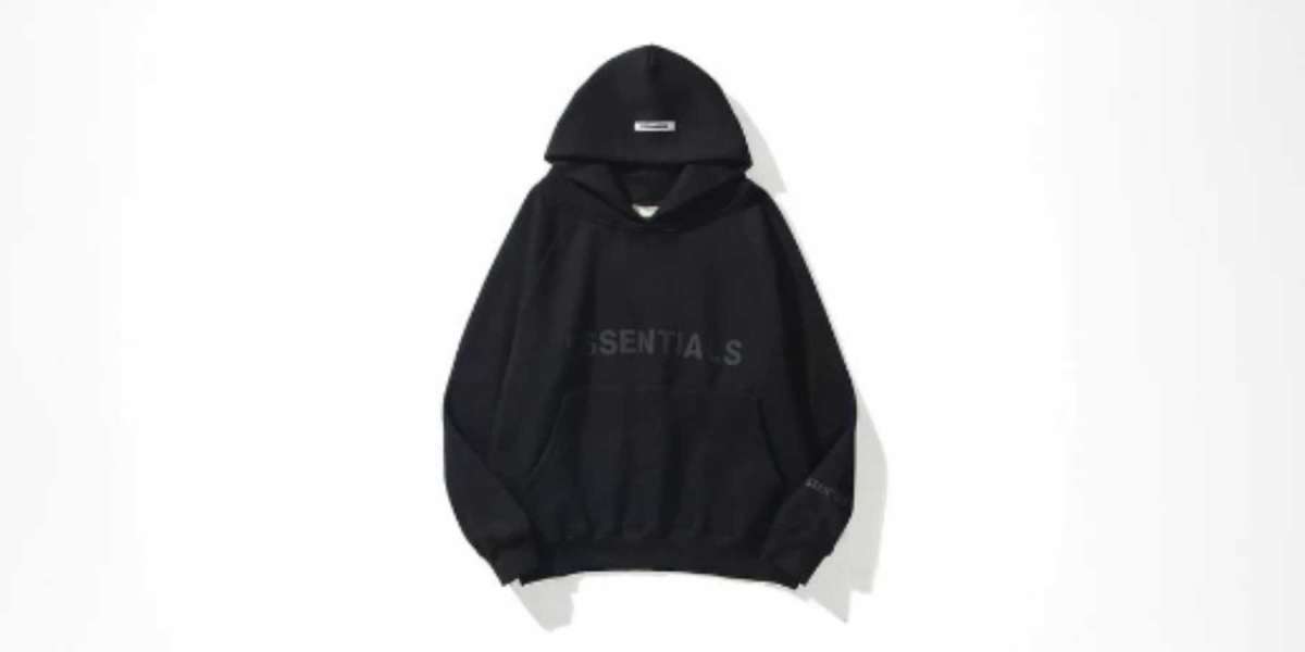 Essentials Hoodie: The Perfect Blend of Comfort and Streetwear Style