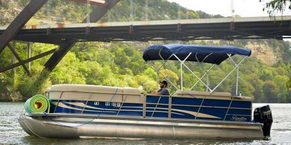 How A Pontoon Boat Creates The Perfect Party Cruise Experience?