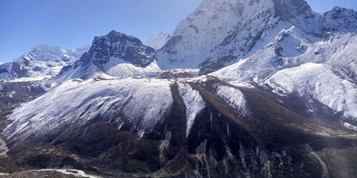 What Decision Points Are Critical on the Everest Base Camp Trekking Route