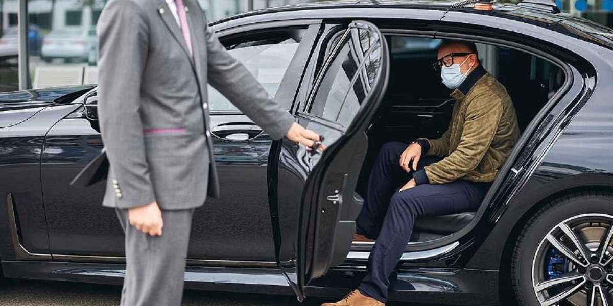 Why Choose a Luxury Chauffeur Service for Business and Airport Transfers?