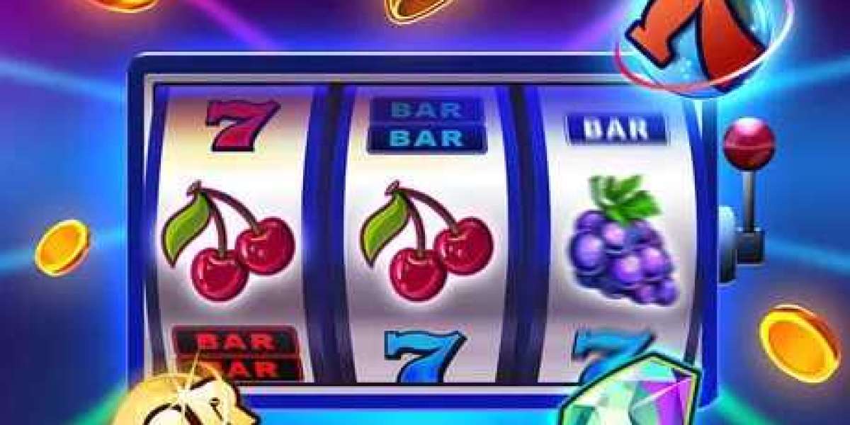 Exploring the Rise of Live Dealer Games in Online Casinos This Year