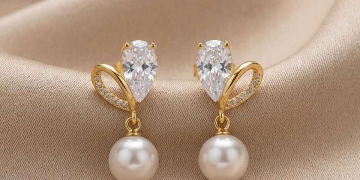 Stud Earrings for Women: Timeless Styles for Every Occasion