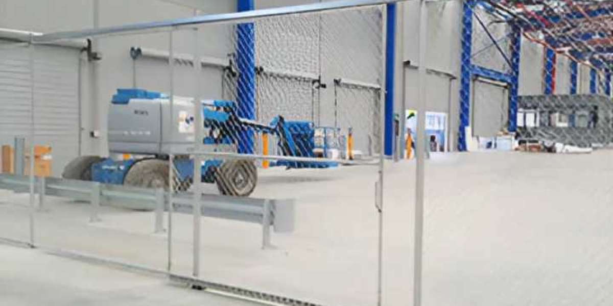 7 Ways Internal Partitions Improve Warehouse Safety and Workflow